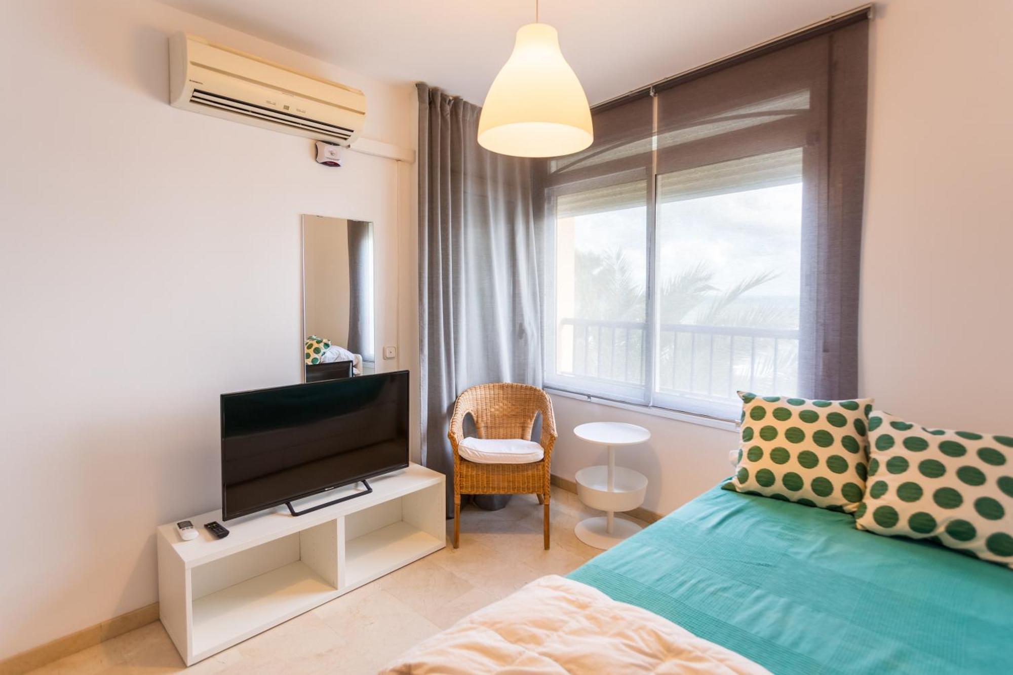 Bonito Apartamento En Primera Linea De Playa Estepona Exterior foto